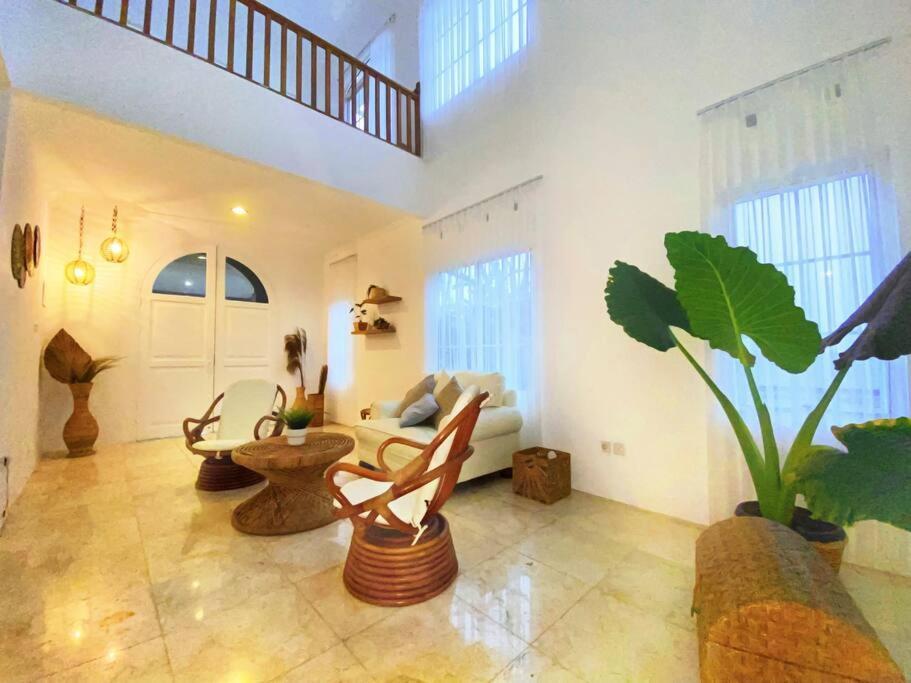 Tropical Villa By Villapedia Citaringgul Exteriér fotografie